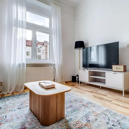 Blueground Vinohrady View Nr Park Namesti Miru Prg-112 شقة براغ